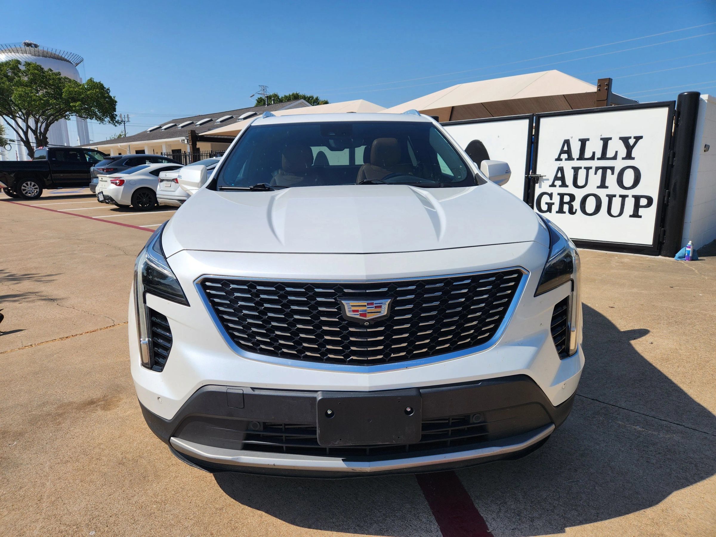 Used 2019 Cadillac XT4 Premium Luxury w/ Technology Package AWD/4WD image 8