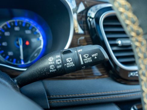 Used 2022 Chrysler Pacifica Pinnacle image 28