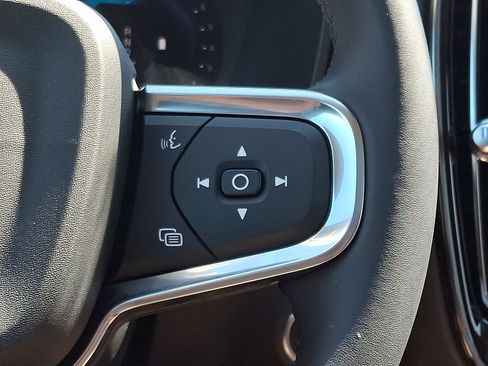 Certified 2024 Volvo XC40 B5 Plus w/ Climate Package AWD/4WD image 24