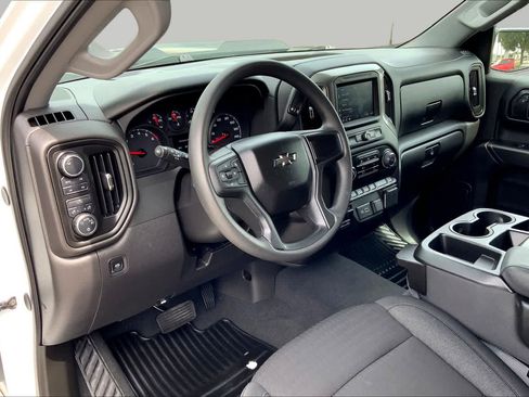 Used 2025 Chevrolet Silverado 1500 Custom Trail Boss AWD/4WD image 16