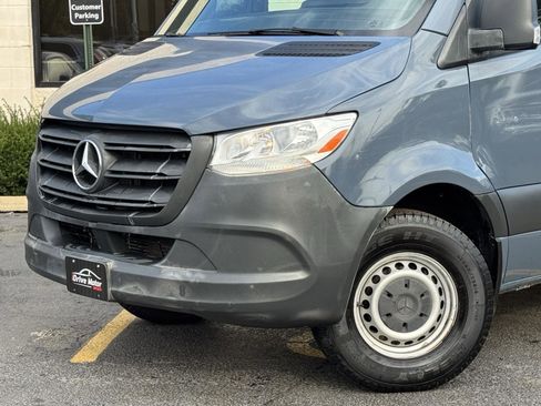 Used 2019 Mercedes-Benz Sprinter 144 image 3