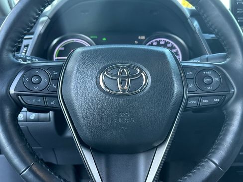Used 2022 Toyota Camry XSE w/ Navigation Upgrade Package image 25