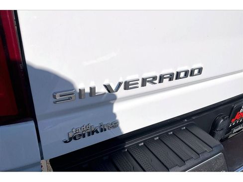 Used 2022 Chevrolet Silverado 3500 LTZ w/ LTZ Plus Package AWD/4WD image 33