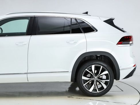 New 2026 Volkswagen Atlas Cross Sport SEL Premium R-Line AWD/4WD image 4