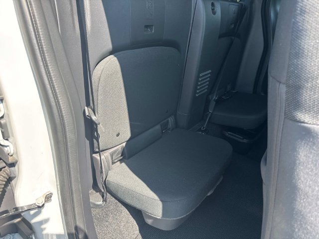 Used 2024 Nissan Frontier SV w/ Technology Package RWD image 21