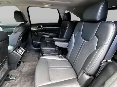 Used 2023 Kia Sorento SX FWD image 21
