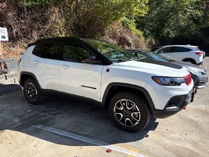 Used 2025 Jeep Compass Trailhawk