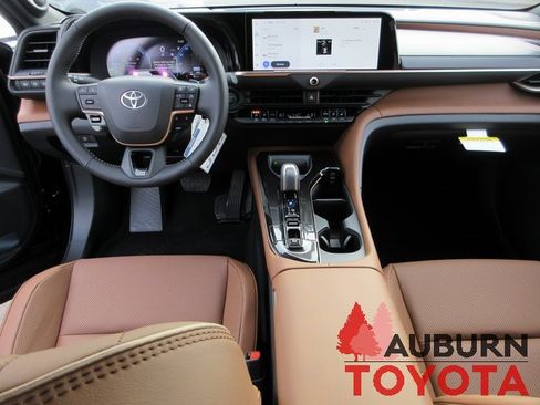 New 2025 Toyota Crown Signia image 8