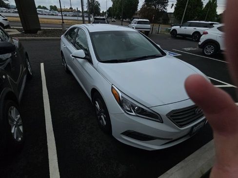 Used 2015 Hyundai Sonata SE FWD image 4