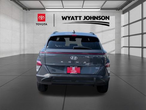 Used 2024 Hyundai Kona SEL AWD/4WD image 4