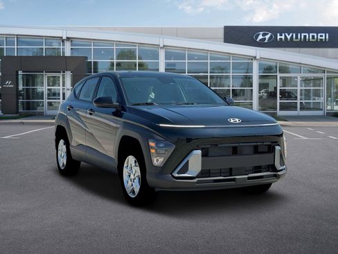 New 2026 Hyundai Kona SE image 11