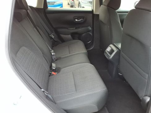 Used 2023 Honda HR-V LX image 12