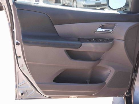 Used 2016 Honda Odyssey EX-L image 24