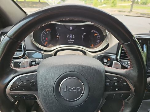 Used 2020 Jeep Grand Cherokee Trailhawk w/ Trailhawk Luxury Group AWD/4WD image 21