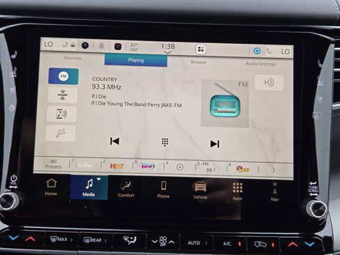 New 2026 Jeep Grand Wagoneer Limited AWD/4WD image 14