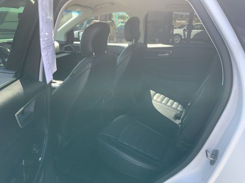 Used 2017 Ford Edge SEL w/ Equipment Group 201A AWD/4WD image 15