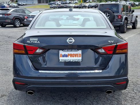Used 2021 Nissan Altima 2.5 SV w/ SV Premium Package FWD image 5