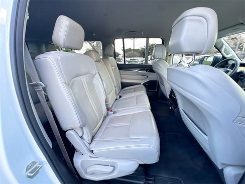 Used 2023 Jeep Wagoneer L 4WD image 30