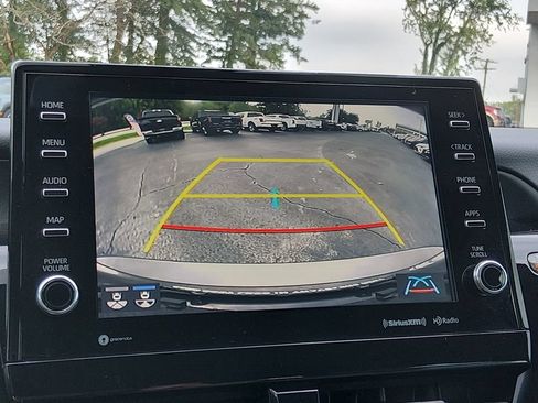 Used 2024 Toyota Camry XLE FWD image 21