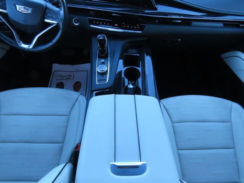 Used 2021 Cadillac Escalade ESV Sport w/ Driver Assist Tech Package image 14