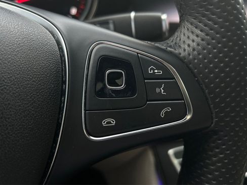 Used 2018 Mercedes-Benz E 300 image 34