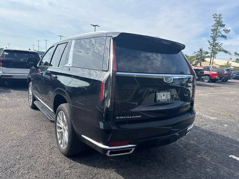 Used 2024 Cadillac Escalade Premium Luxury AWD/4WD image 5