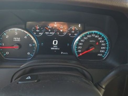 Used 2017 Chevrolet Suburban Premier image 5