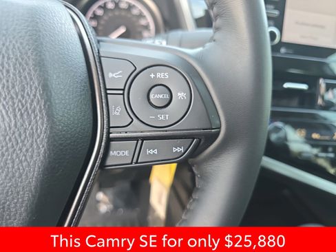 Used 2024 Toyota Camry SE image 23