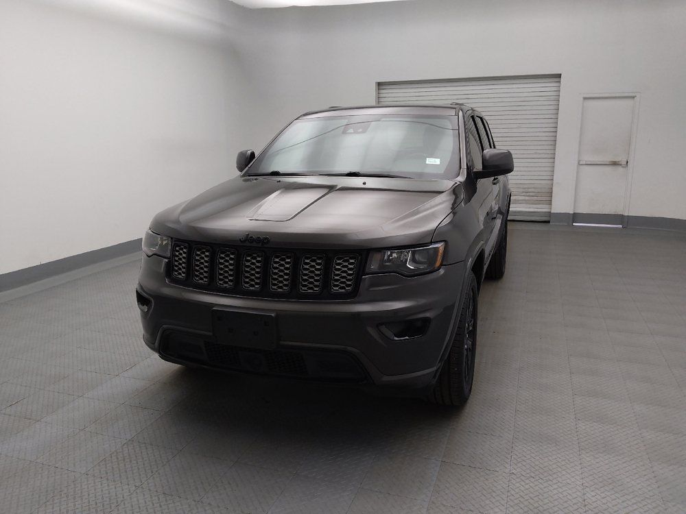 Used 2020 Jeep Grand Cherokee Altitude AWD/4WD image 15