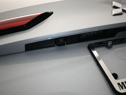 Used 2022 Mitsubishi Outlander ES image 39