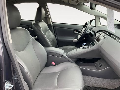 Used 2010 Toyota Prius Five image 17