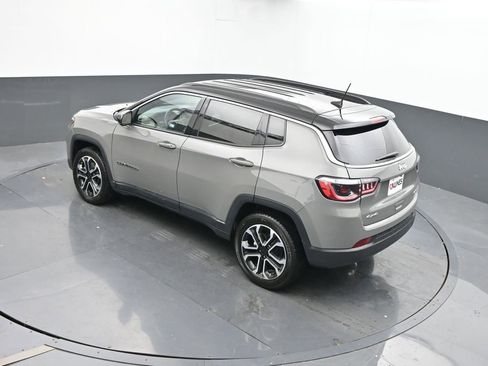 Used 2024 Jeep Compass Limited image 37