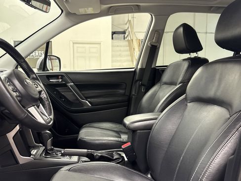 Used 2017 Subaru Forester 2.5i Touring w/ Popular Package #2 image 5