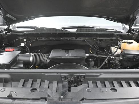 Used 2024 Chevrolet Silverado 2500 LT AWD/4WD image 12
