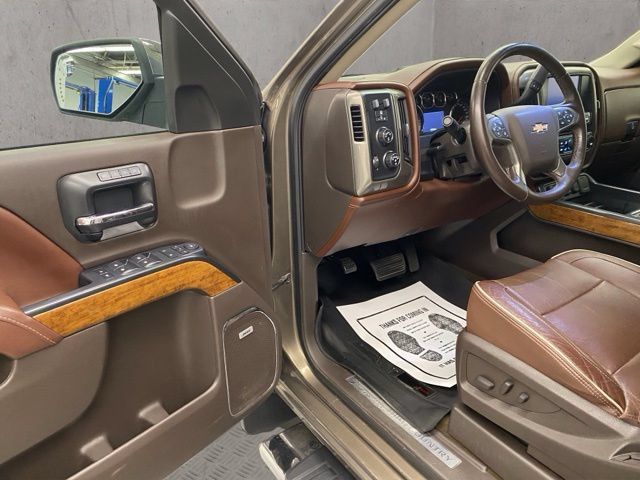 Used 2015 Chevrolet Silverado 1500 High Country w/ High Country Premium Package AWD/4WD image 20