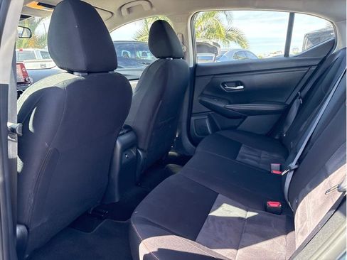 Used 2025 Nissan Sentra SR FWD image 6
