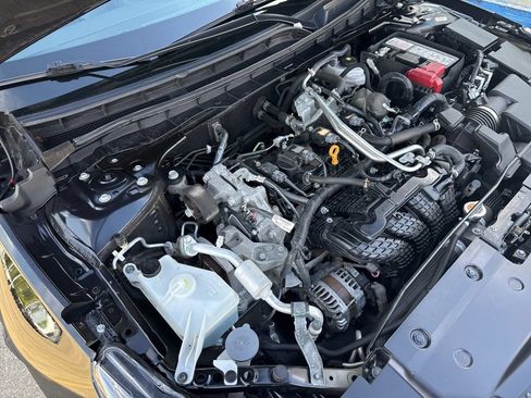 Used 2025 Nissan Altima 2.5 SV FWD image 30
