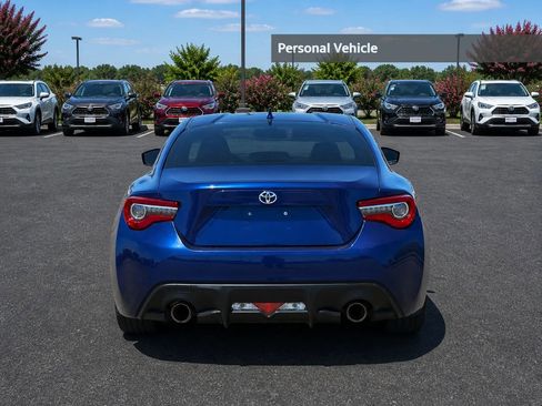 Used 2019 Toyota 86 RWD image 4