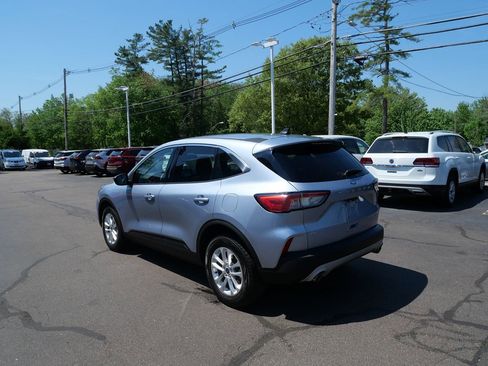 Used 2022 Ford Escape SE w/ Cold Weather Package AWD/4WD image 5