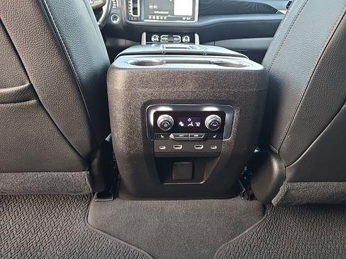 Used 2021 GMC Yukon XL Denali image 27