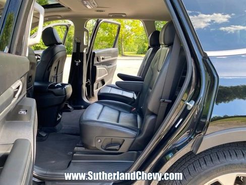 Used 2022 Kia Telluride S AWD/4WD image 35