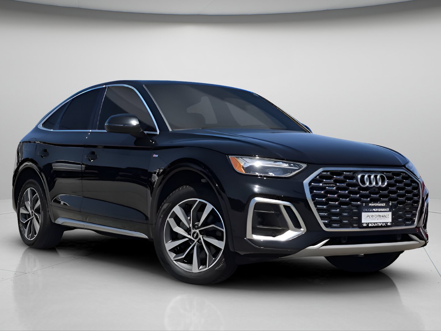 Used 2022 Audi Q5 2.0T Premium w/ Convenience Package AWD/4WD image 2