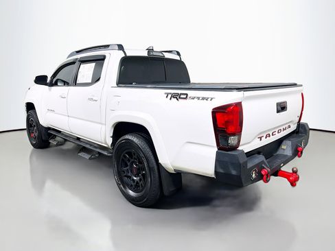 Used 2019 Toyota Tacoma TRD Sport image 8