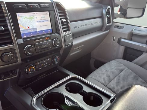 Used 2020 Ford F250 XLT w/ XLT Premium Package AWD/4WD image 18