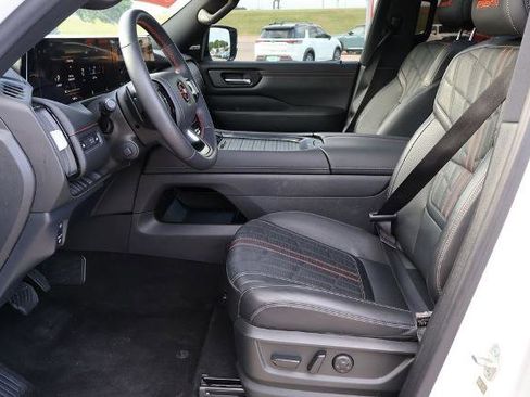 Certified 2025 Nissan Armada PRO-4X w/ Pro-4X Premium Package AWD/4WD image 19