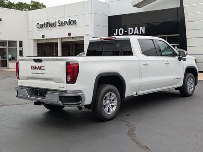 New 2025 GMC Sierra 1500 SLE w/ Preferred Package