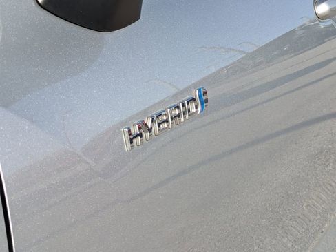 Used 2021 Toyota Highlander XLE image 9