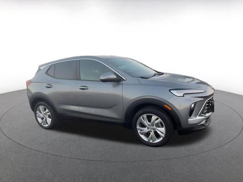 Used 2025 Buick Encore GX Preferred FWD image 2