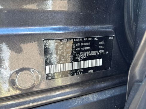 Used 2025 Toyota RAV4 LE image 28