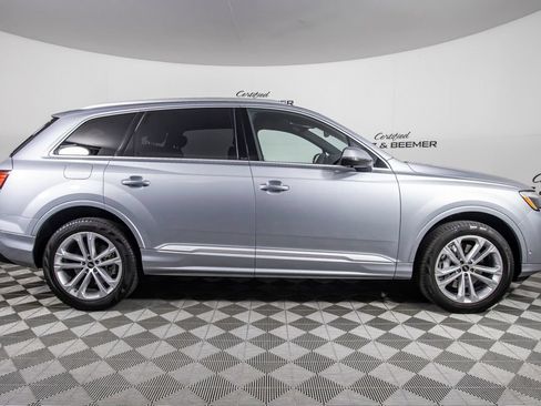 Used 2025 Audi Q7 2.0T Premium w/ Convenience Package AWD/4WD image 3